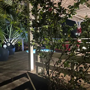 Avec Petite Piscine Privee Hébergement de vacances